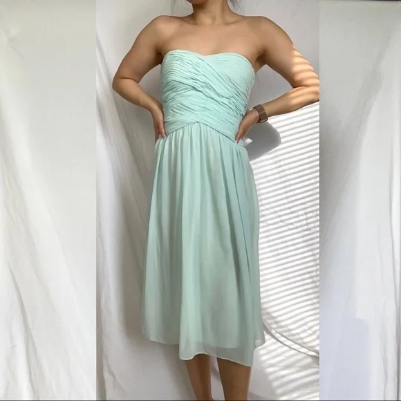 Chiffon overlay midi tea length bridesmaid / grad dress - Picture 2 of 11